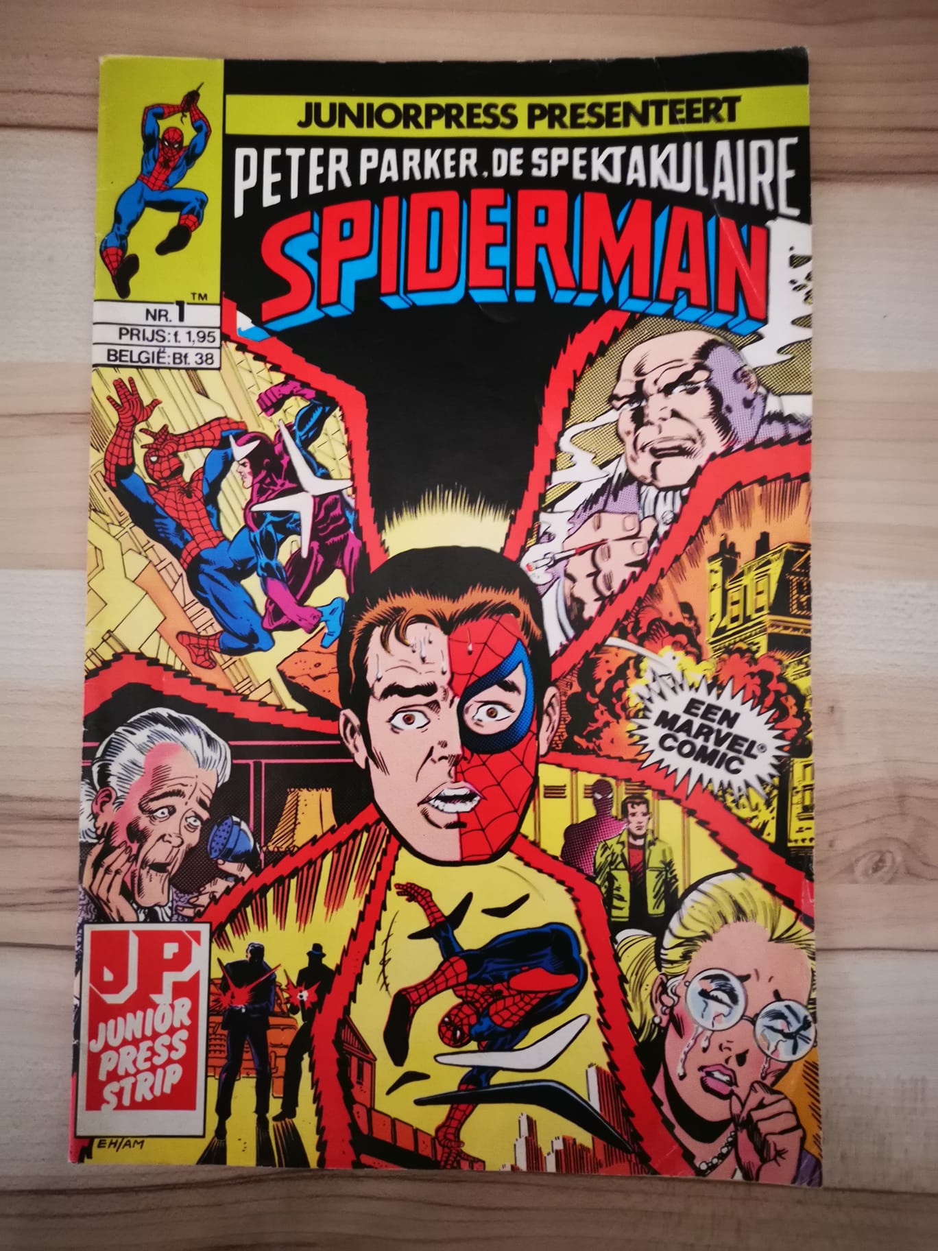 Peter Parker De spektakulaire spiderman #1